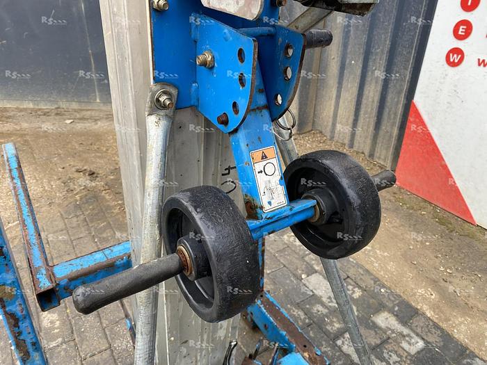 Used GENIE SLA-10 Material Lift