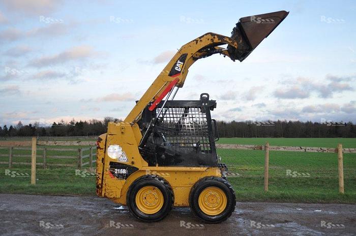 Used CATERPILLAR 216 B3