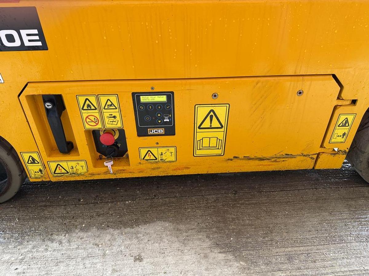 Used JCB S1930E 8m Electric Scissor Lift