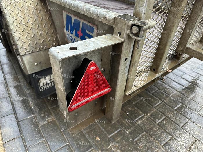 Použitý MEREDITH AND EYRE MEP2784