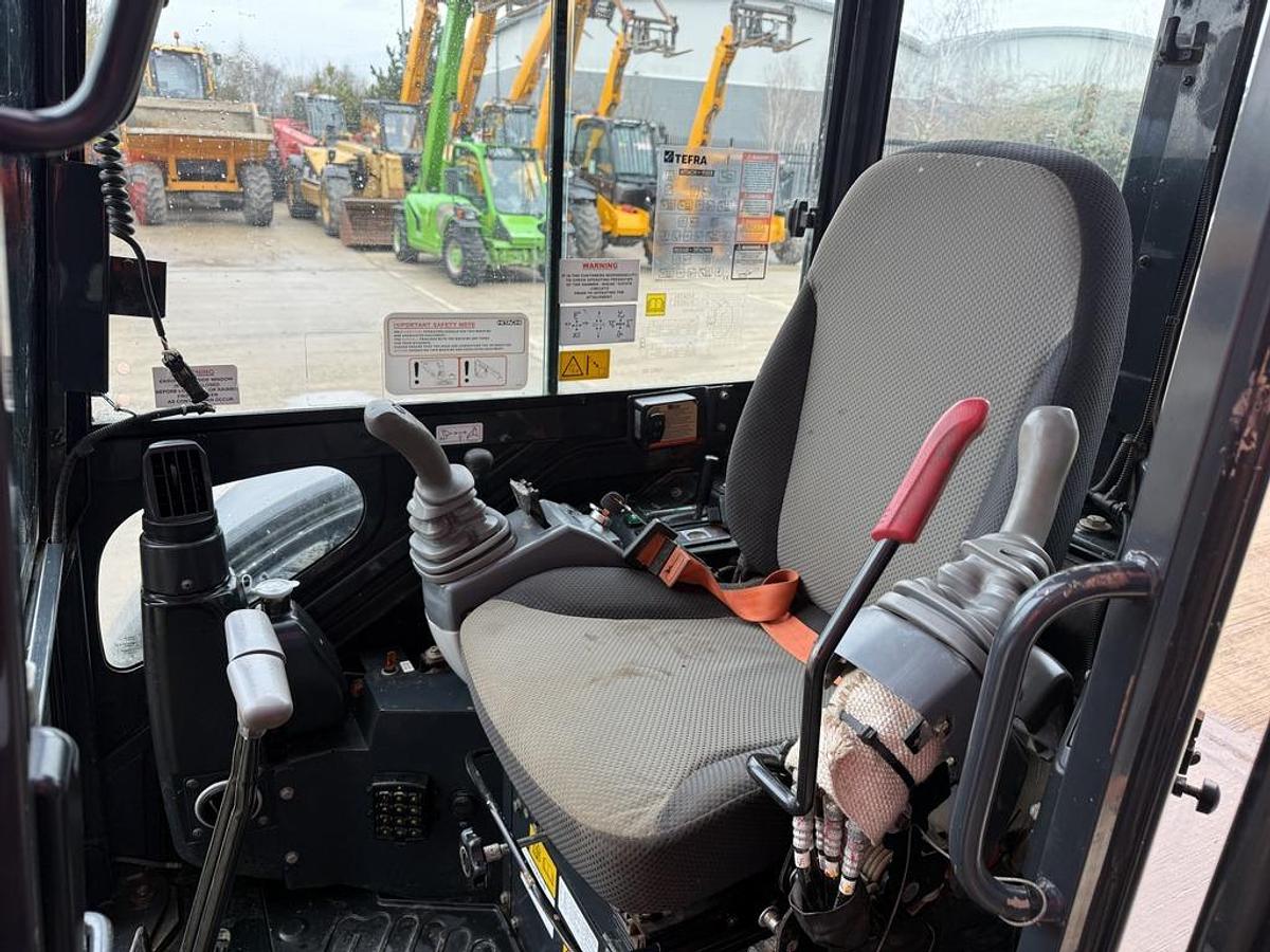 Used Hitachi ZX26 U-6 2.7t Mini Excavator