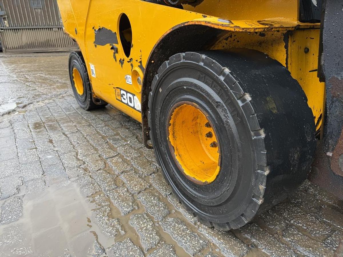 Used JCB TLT30D Teletruk 3t 4m Telehandler