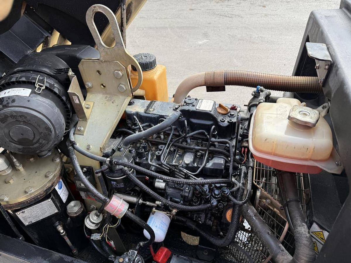 Used Doosan 7/41+ 4 m3/min Compressor