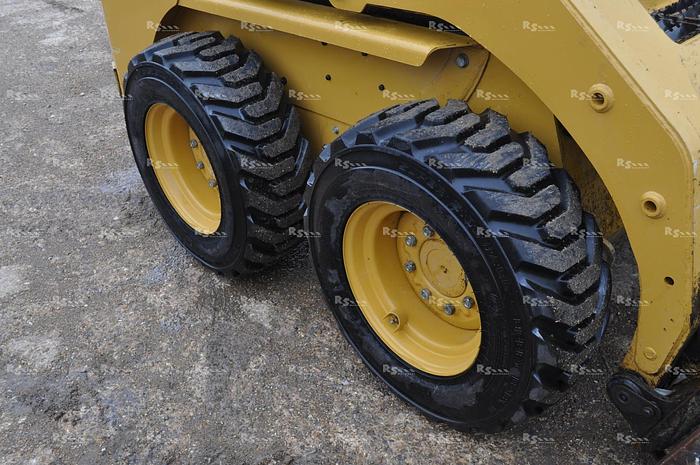 Used CATERPILLAR 216 B3