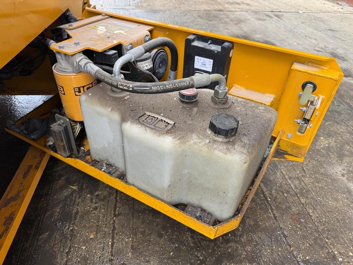 Used JCB S1930E 8m Electric Scissor Lift