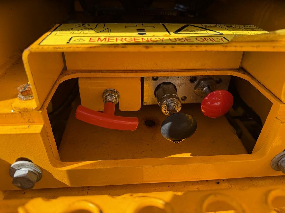 Used 2022 JCB S1930E