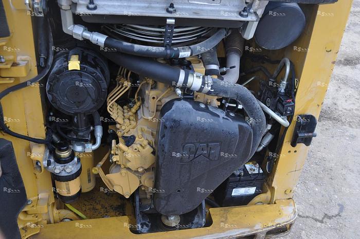 Used CATERPILLAR 216 B3