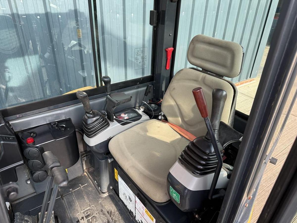 Used Komatsu PC26 MR-3 2.7t Mini Excavator