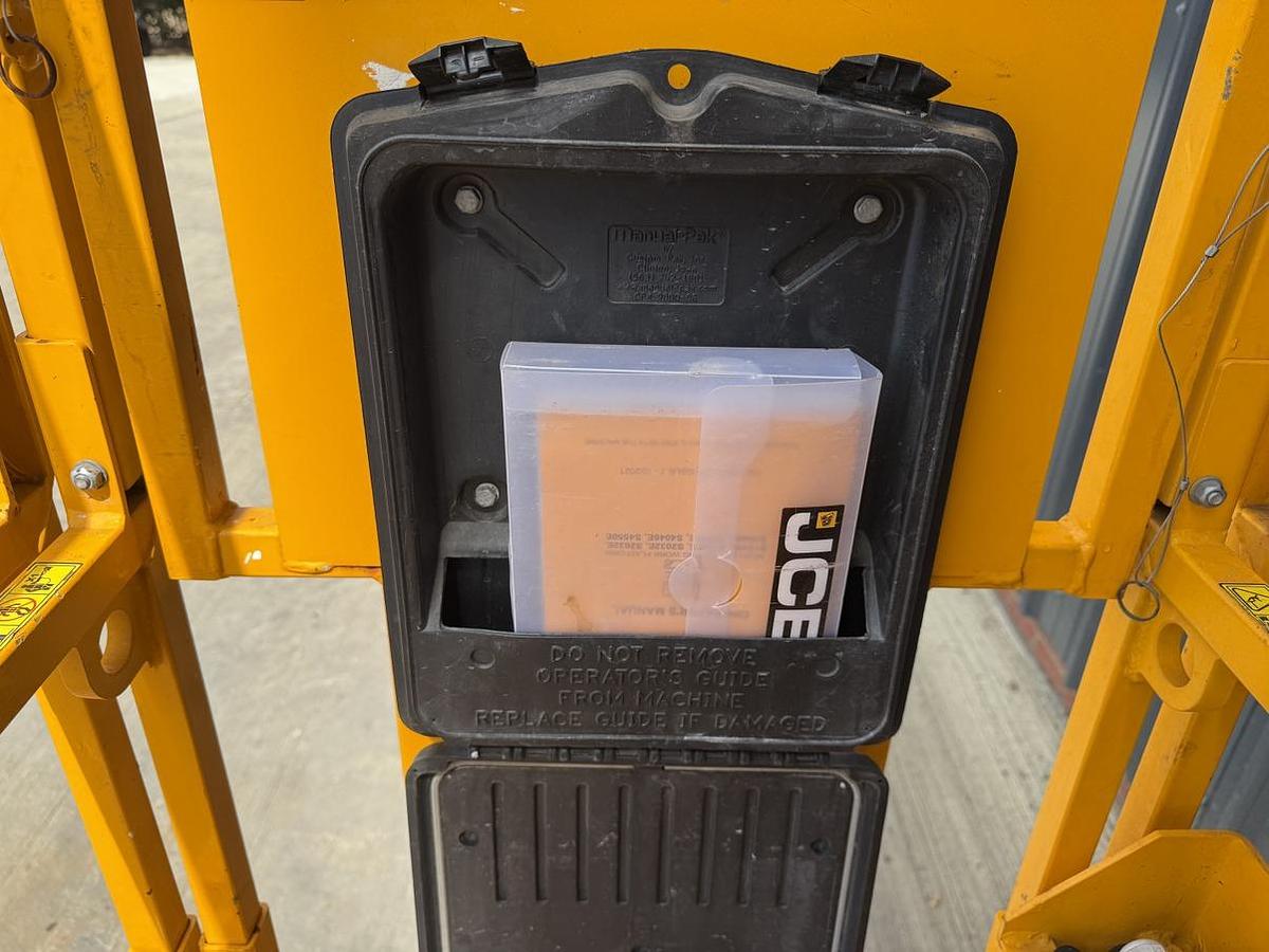 Used 2022 JCB S1930E