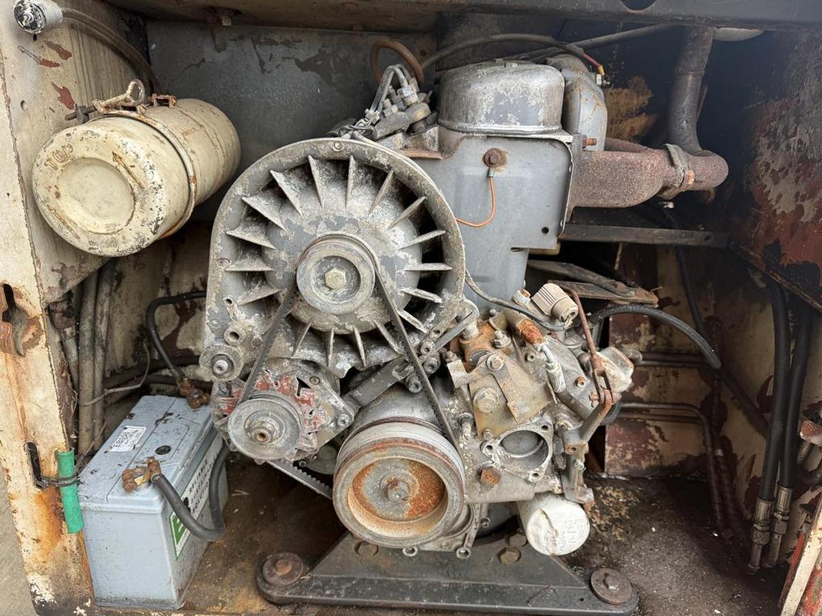 Used Bobcat 631 Skid Steer Loader