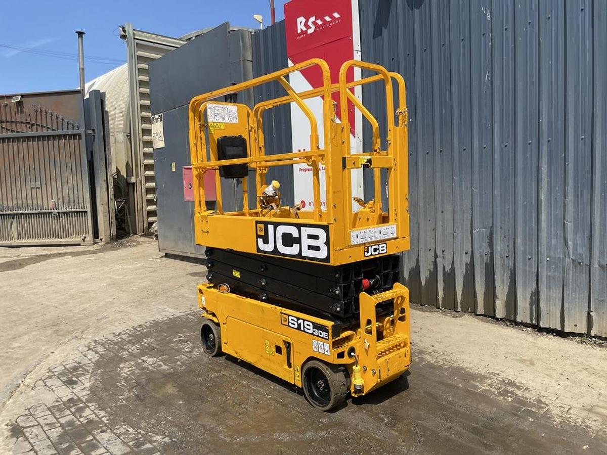 Used JCB S1930E 8m Electric Scissor Lift