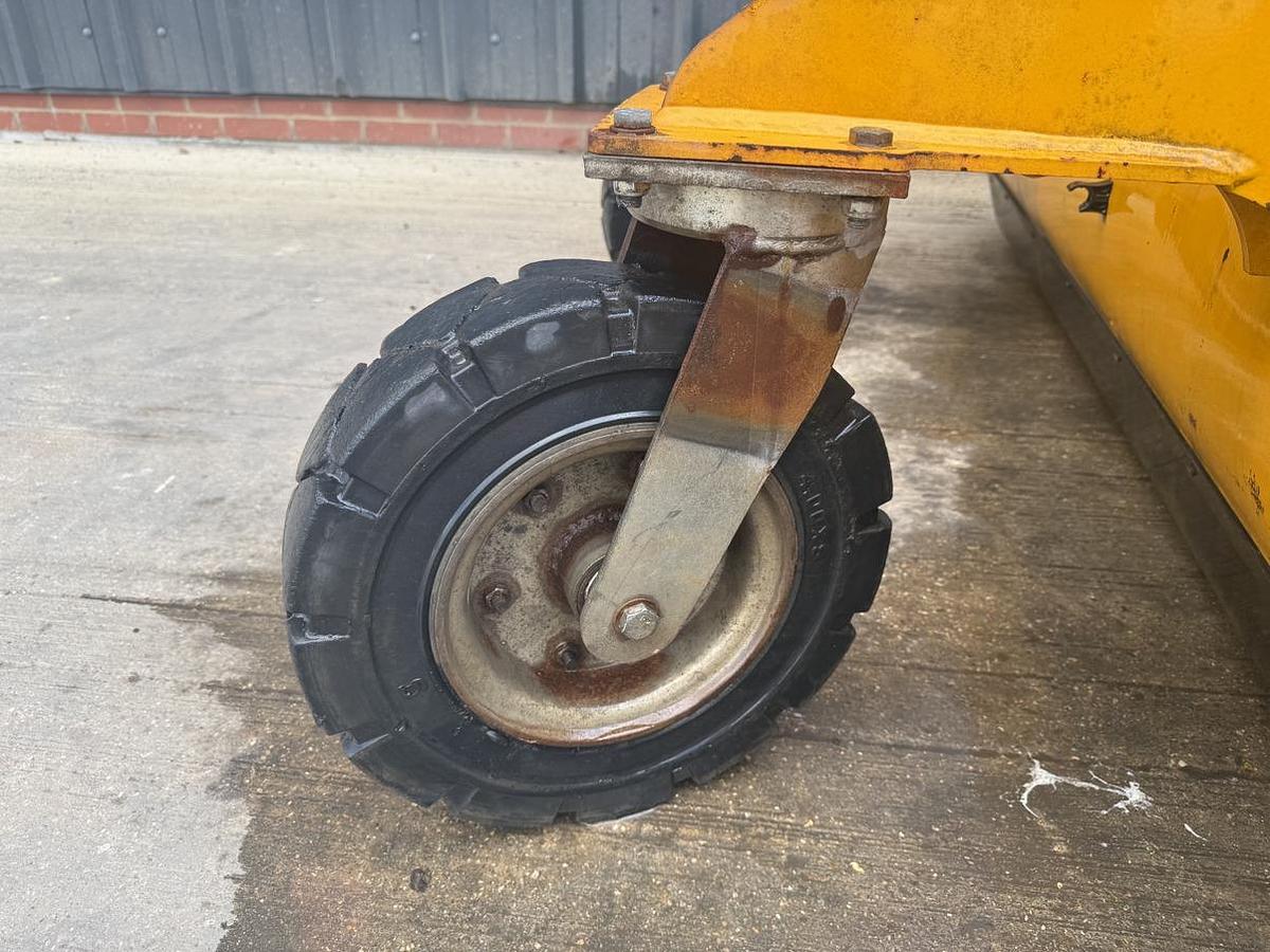 Used Eastern Attachments RS220 Sweeper Collector