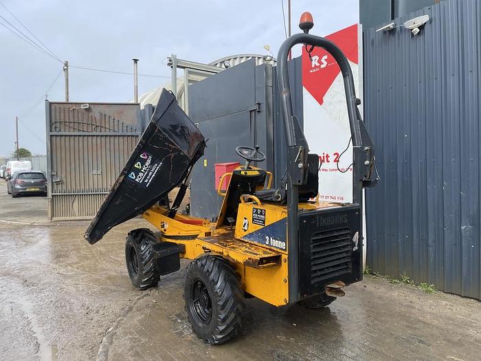 Used THWAITES 3 TONNE SWIVEL