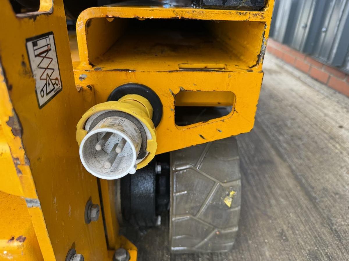 Used 2022 JCB S1930E