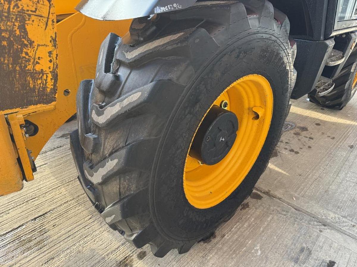 Used JCB 540-140 14m Telehandler