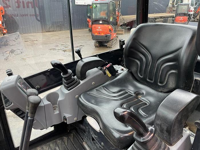 Used KUBOTA KX015-4