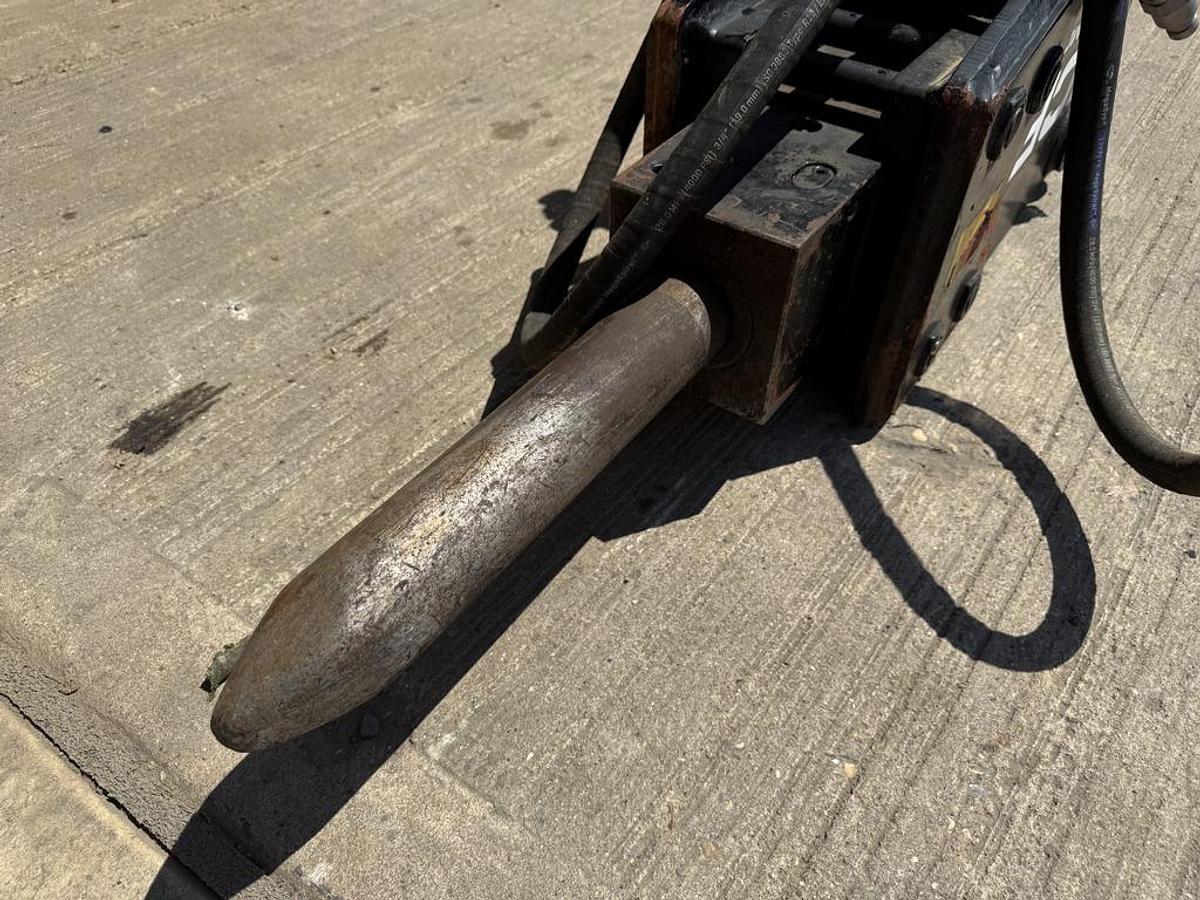 Used JCB HM033T 4,5 - 8,0t Hydraulic Breaker for 3CX