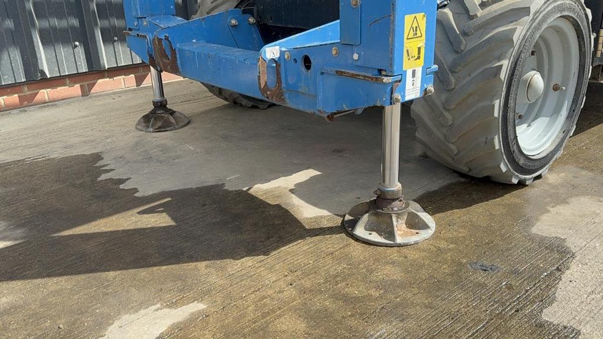 Used Genie GS4069 BE 14m Scissor Lift