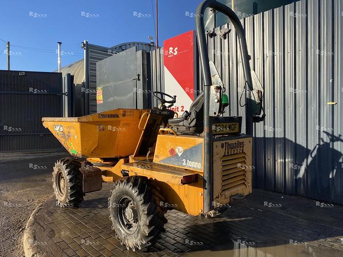Used THWAITES 3 TONNE SWIVEL