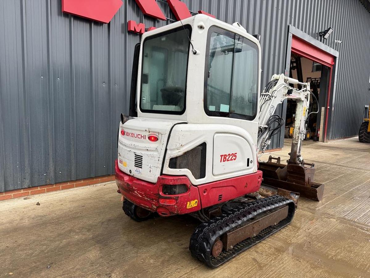 Used Takeuchi TB225 2.4t Mini Excavator