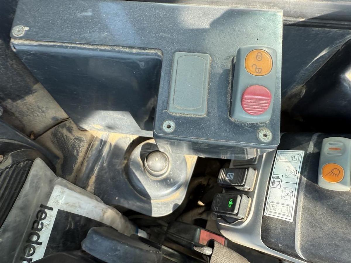 Used Komatsu PC26 MR-3 2.7t Mini Excavator