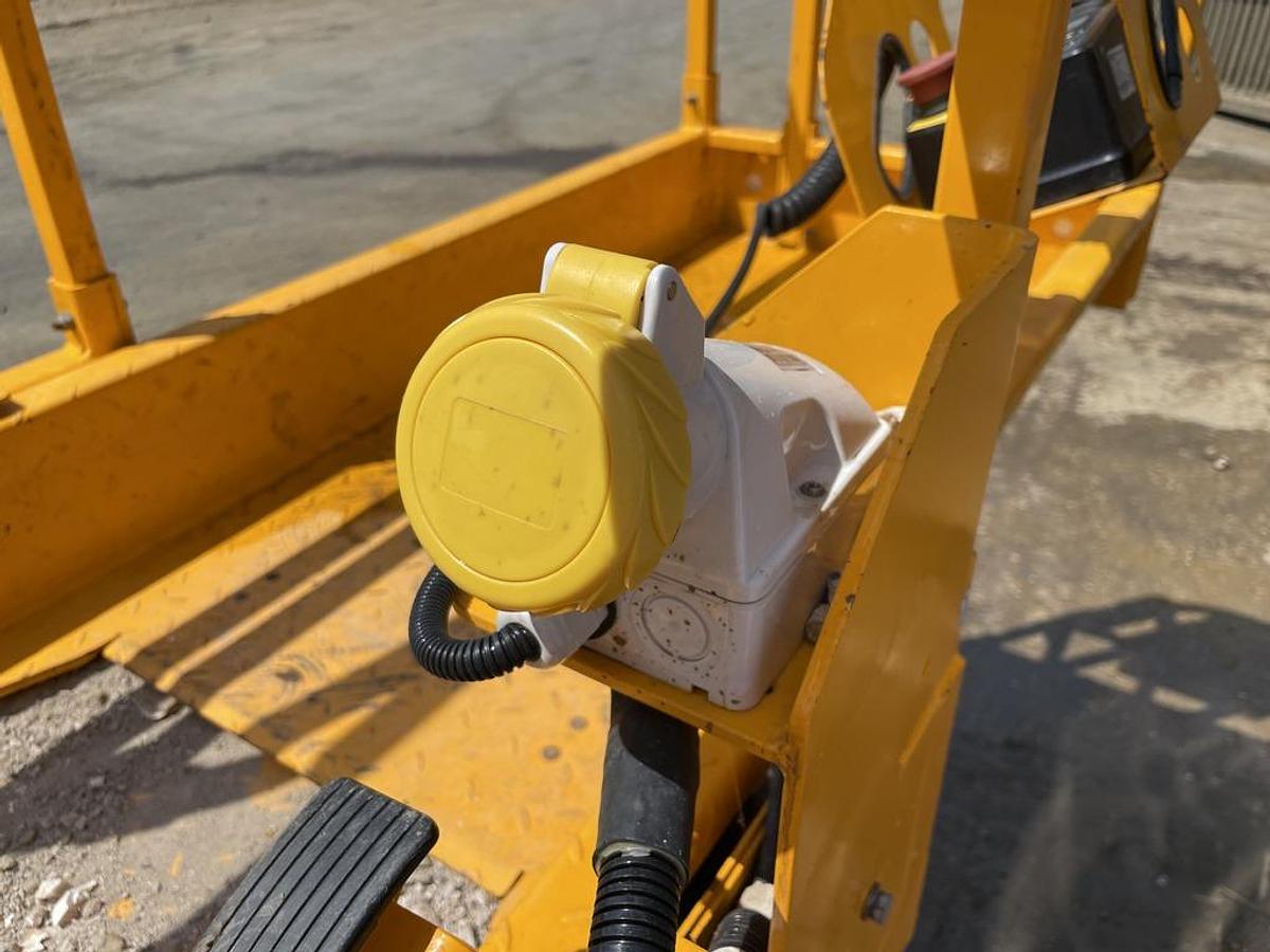 Used JCB S1932EDRV  8m Electric Scissor Lift