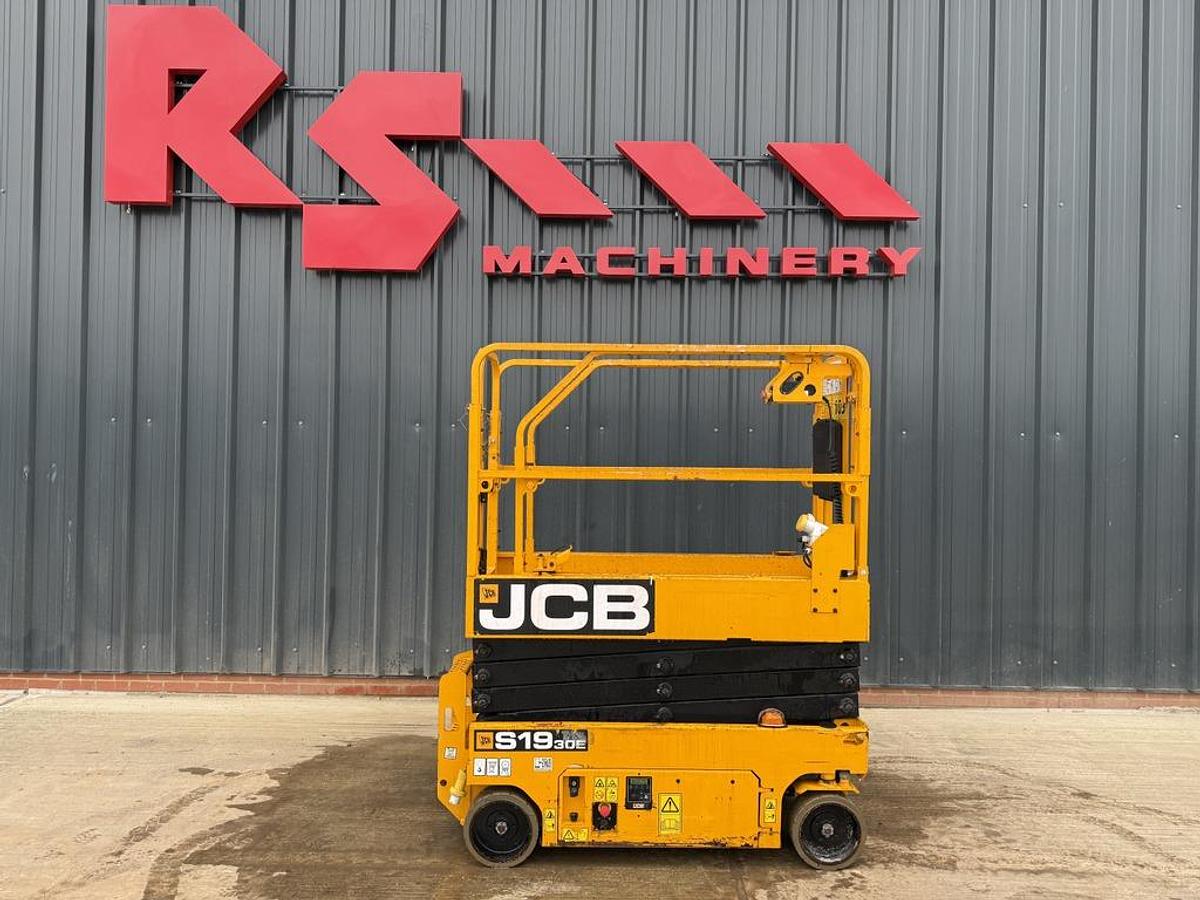Used JCB S1930E 8m Electric Scissor Lift
