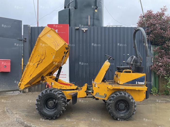 Used THWAITES 3 TONNE SWIVEL