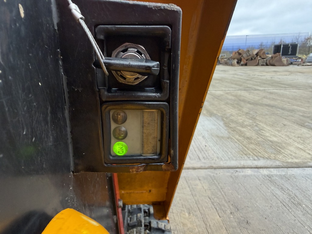 Used JCB Dumpster HTD5 Mini Dumper