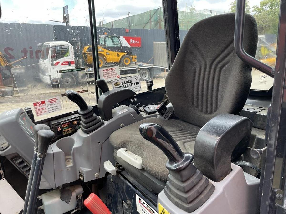 Used Kubota U27-4 2.7t Mini Excavator