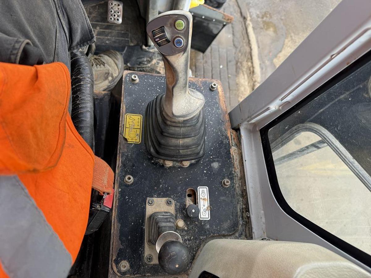 Used Wacker Neuson DW90 9 Ton Swivel Dumper