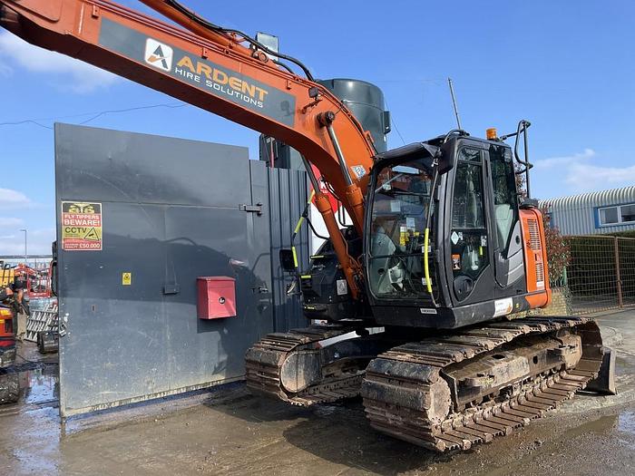 Used HITACHI ZX135 USBL-6