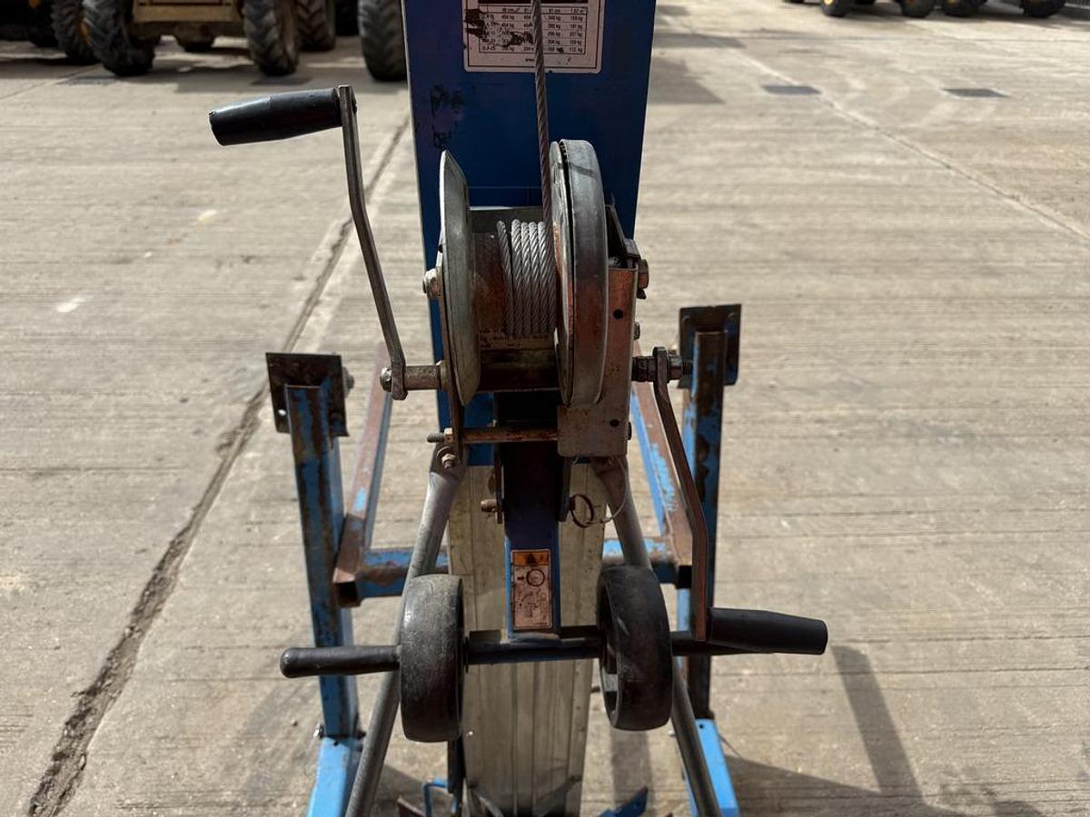 Used Genie SLA-10 Material Lift