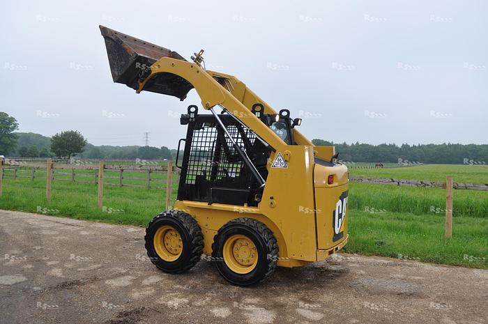 Used CATERPILLAR 216 B3