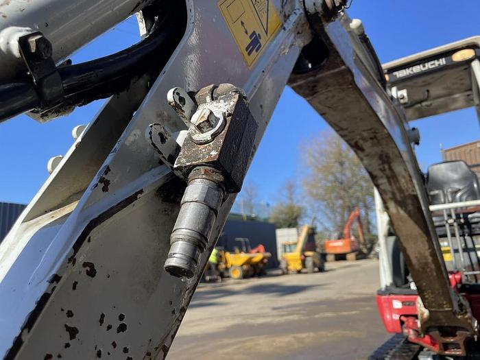 Used Takeuchi TB216 1.8t Mini Excavator
