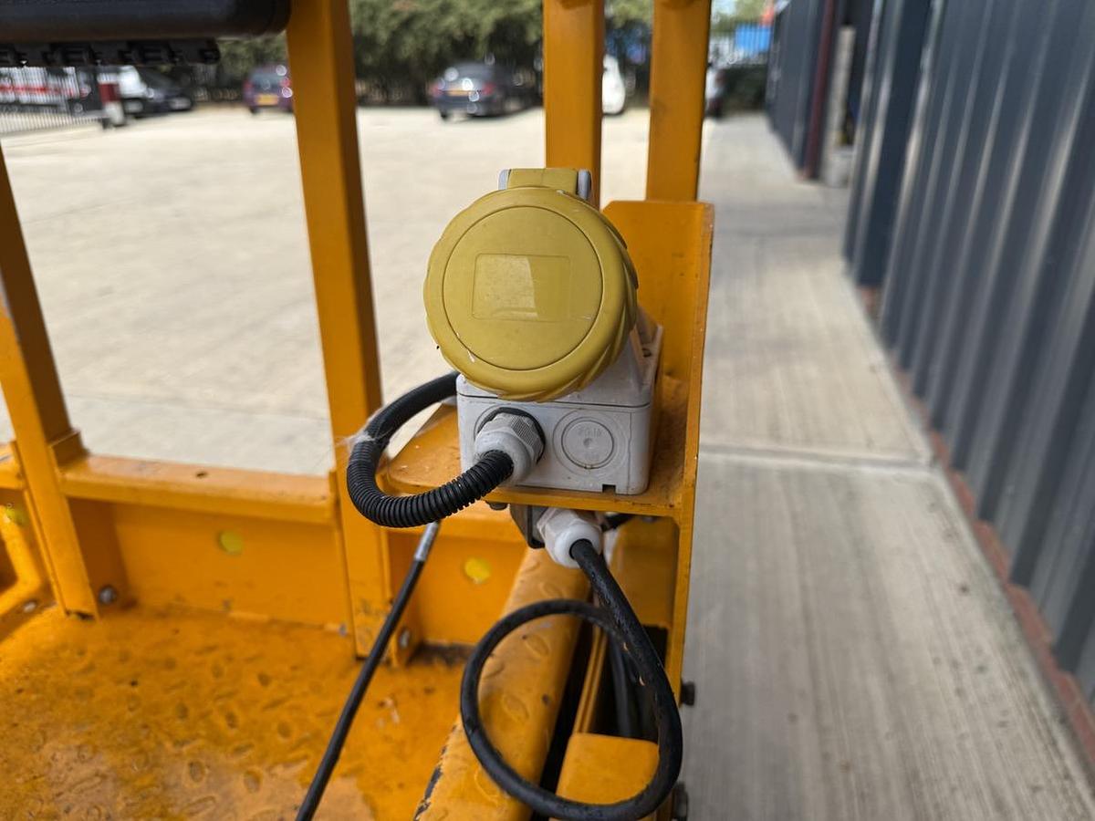 Used 2022 JCB S1930E