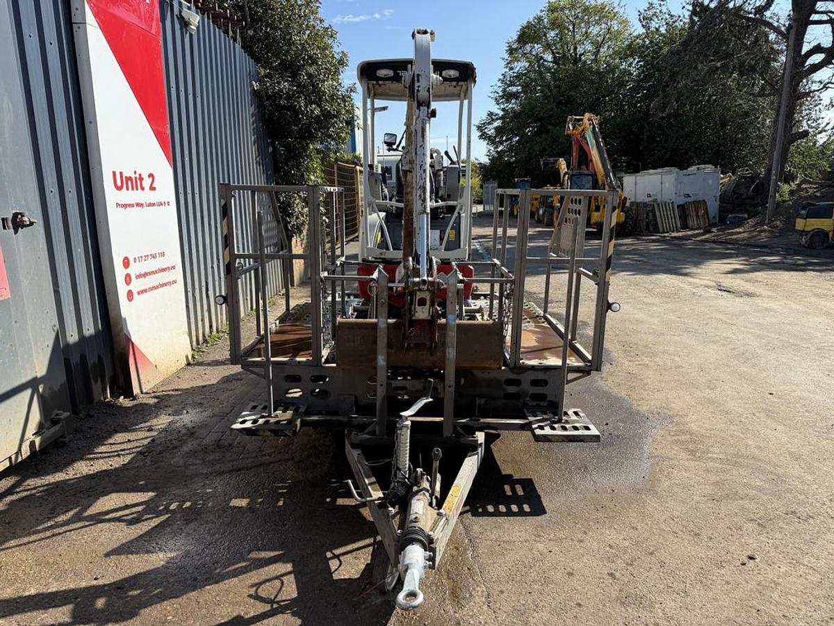 Used Takeuchi TB215R 1.6t Mini Excavator + Trailer