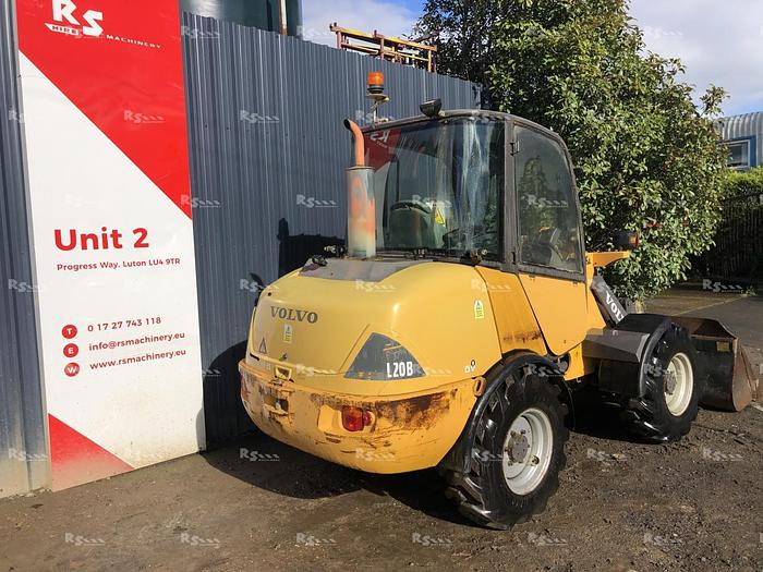 Used VOLVO L20B