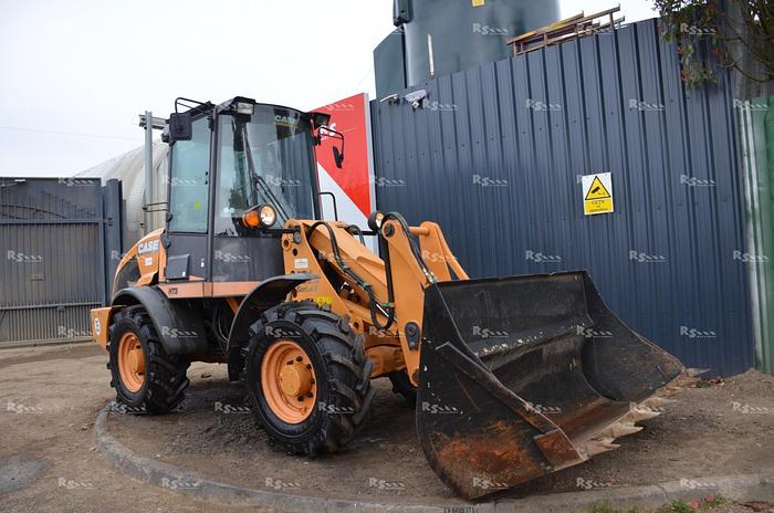 Used CASE 121E