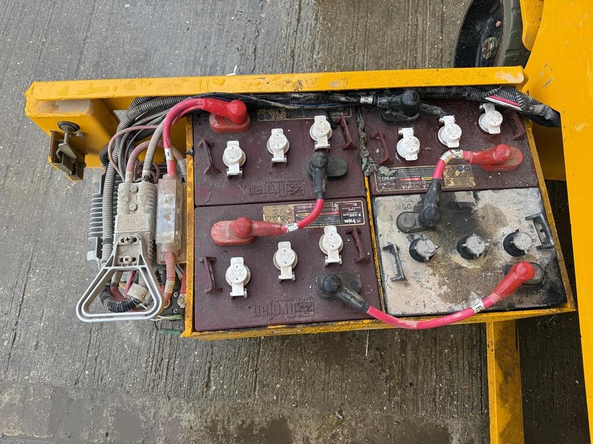 Used JCB S1530E 6m Electric Scissor Lift