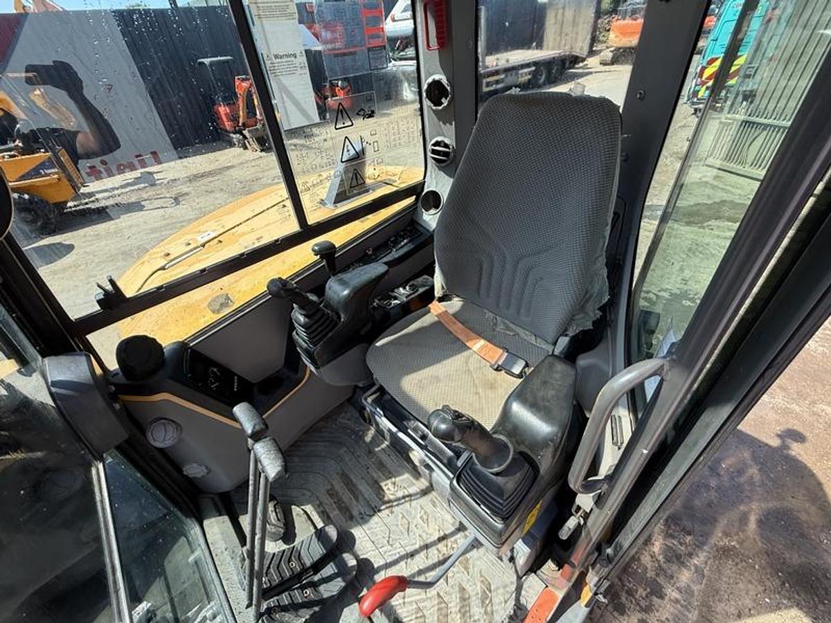 Used Volvo ECR88D