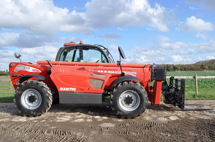 Used MANITOU MT1436 R