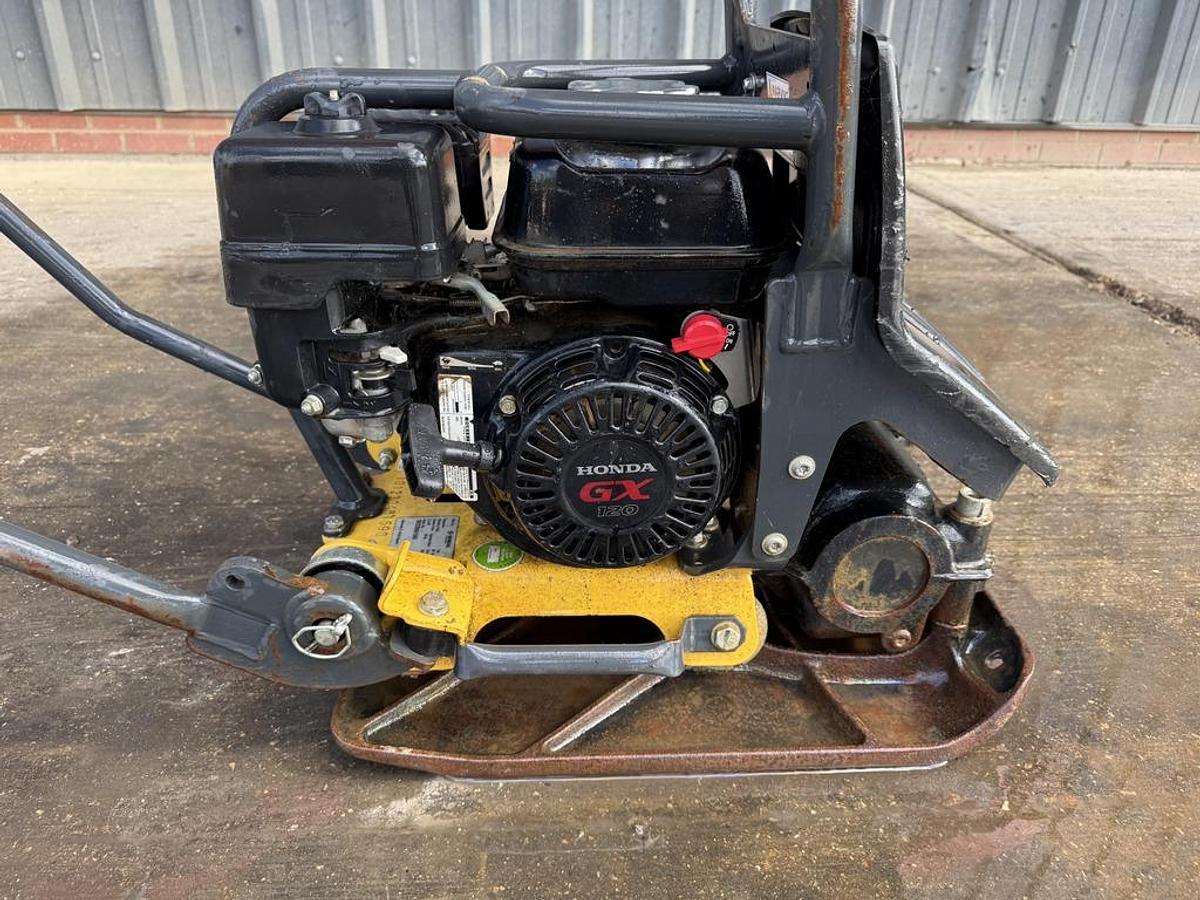 Used Bomag BP 10/35 65kg Plate Compactor