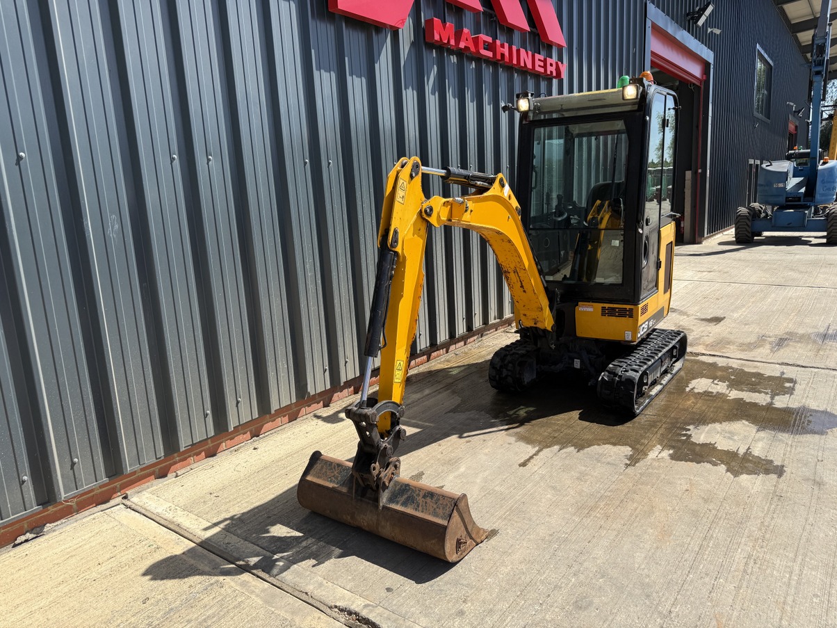 Used 2021 JCB 16C-1