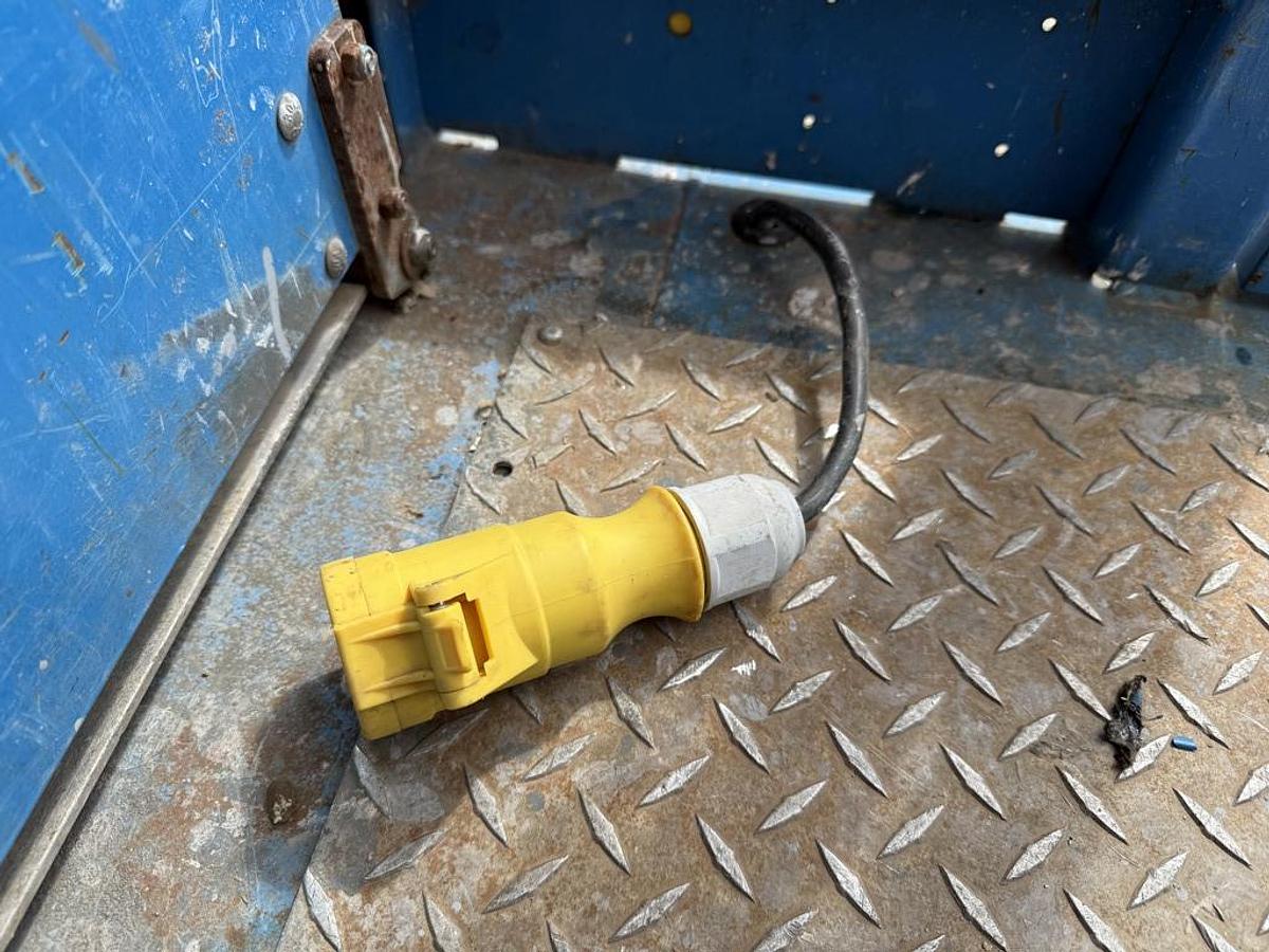 Used Genie GS4069 BE 14m Scissor Lift