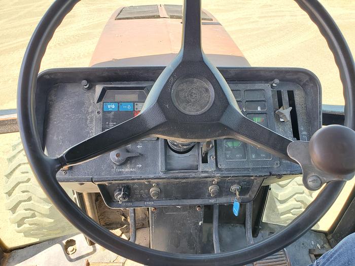 Used 1982 International 5488 Tractor
