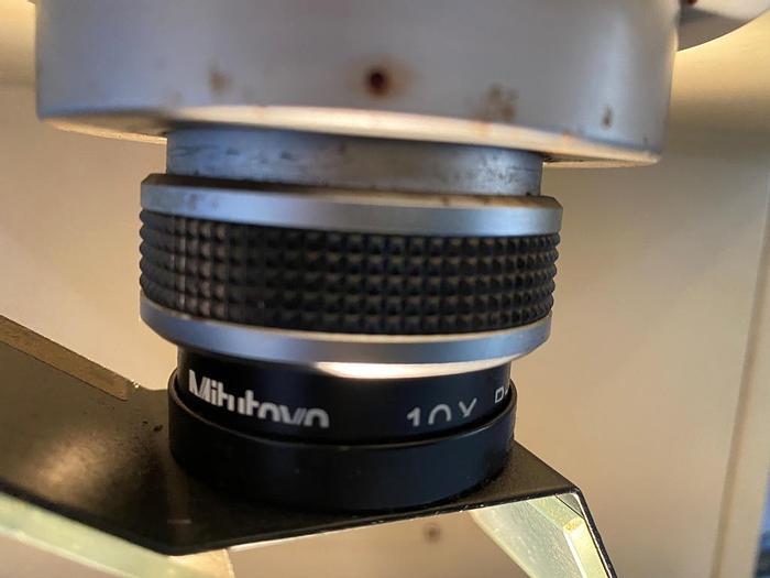 Used Mitutoyo  PJ-300 Profile Projector