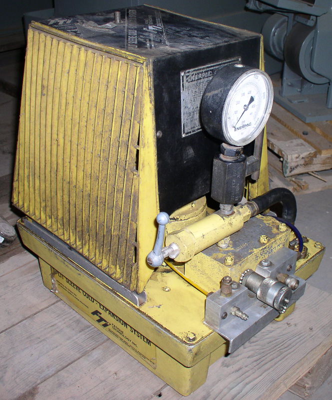Used Enerpac Model E0E1555 Hydraulic Unit