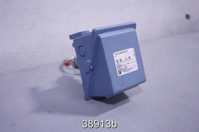 Used United ELectric E402-2BSB 9306 Temperature Controlling Equipment #38913