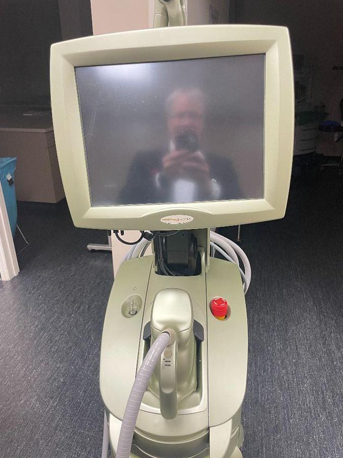 Used For Sale SYNERON SmoothShapes Laser - Radio Frequency (RF)